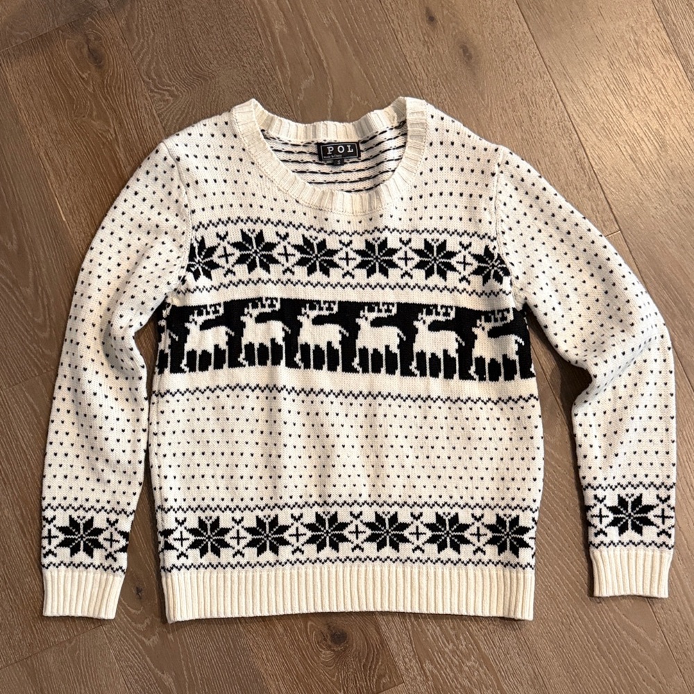 Women’s POL winter sweater. Size:S. Gently Used.
